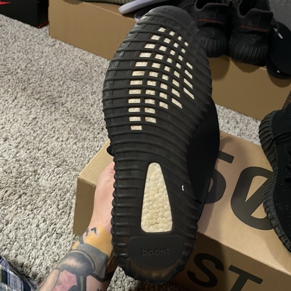 VNDS OREO YEEZY V2 SIZE 12 - Picture 5 of 6
